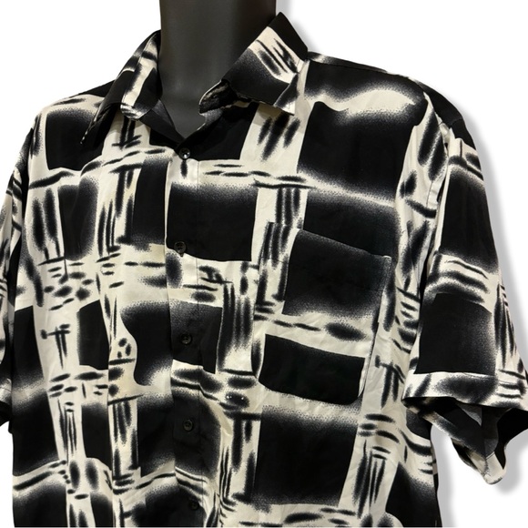 Vintage Y2K Abstract Plaid Button Up Shirt - Picture 3 of 4